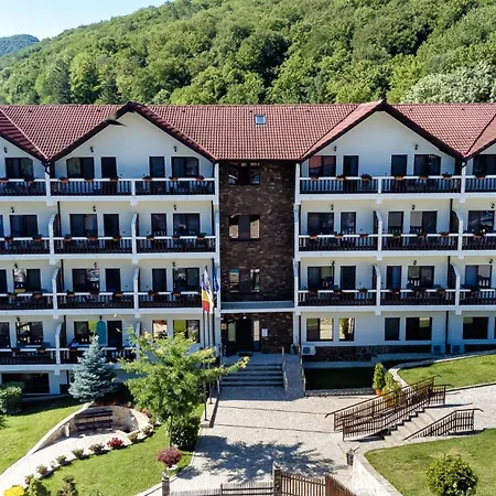 Complex Turistic Casa Romaneasca 4* Calimanesti